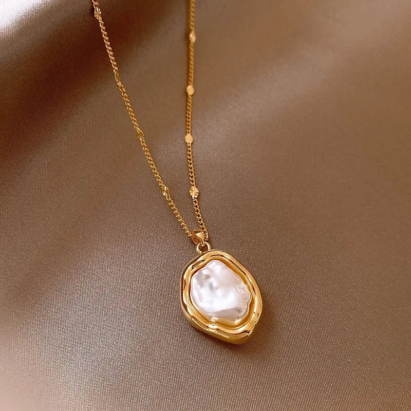 Irregular Baroque Pearl Pendant Necklace - LaVie Jewelery