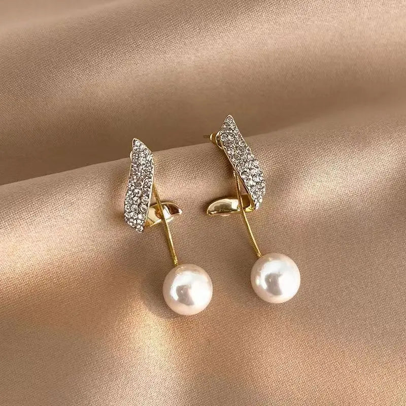 Joker Pendant Pearl Earrings - LaVie Jewelery