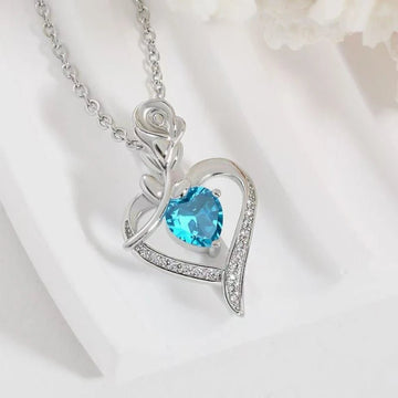Elegant Hollow Heart Rhinestone Pendant Necklace - LaVie Jewelery