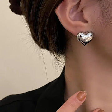 Gold Color Smooth Love Heart Shaped Stud Earrings - LaVie Jewelery