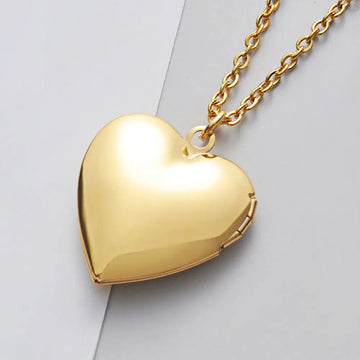 "The Timeless Keepsake" Heart Locket Necklace - LaVie Jewelery