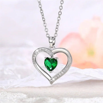 Elegant Hollow Heart Rhinestone Pendant Necklace - LaVie Jewelery
