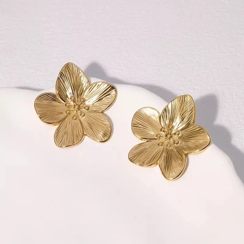 Gold Retro Sytle Classic Large flower Shaped Earrings - LaVie Jewelery