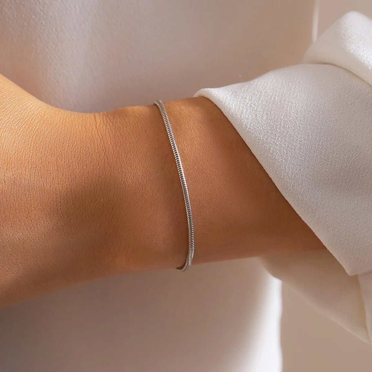 Stainless Steel Round Bone Chain Bracelet - LaVie Jewelery