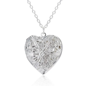 "The Timeless Keepsake" Heart Locket Necklace - LaVie Jewelery