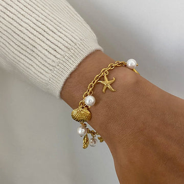 18K Gold PVD Plated Stainless Steel Pearl Shell Starfish Charm Bracelet - LaVie Jewelery