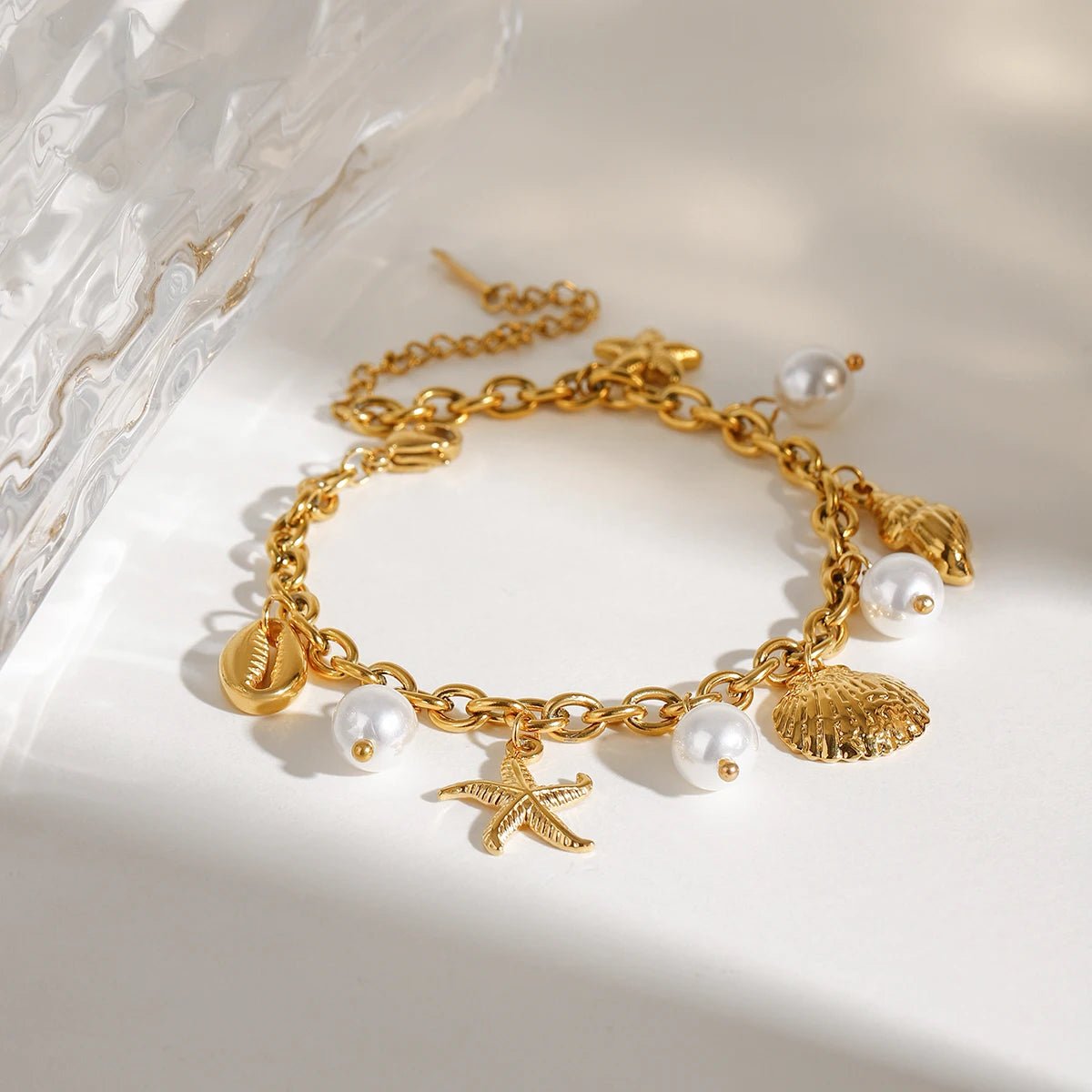 18K Gold PVD Plated Stainless Steel Pearl Shell Starfish Charm Bracelet - LaVie Jewelery
