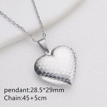 "The Timeless Keepsake" Heart Locket Necklace - LaVie Jewelery