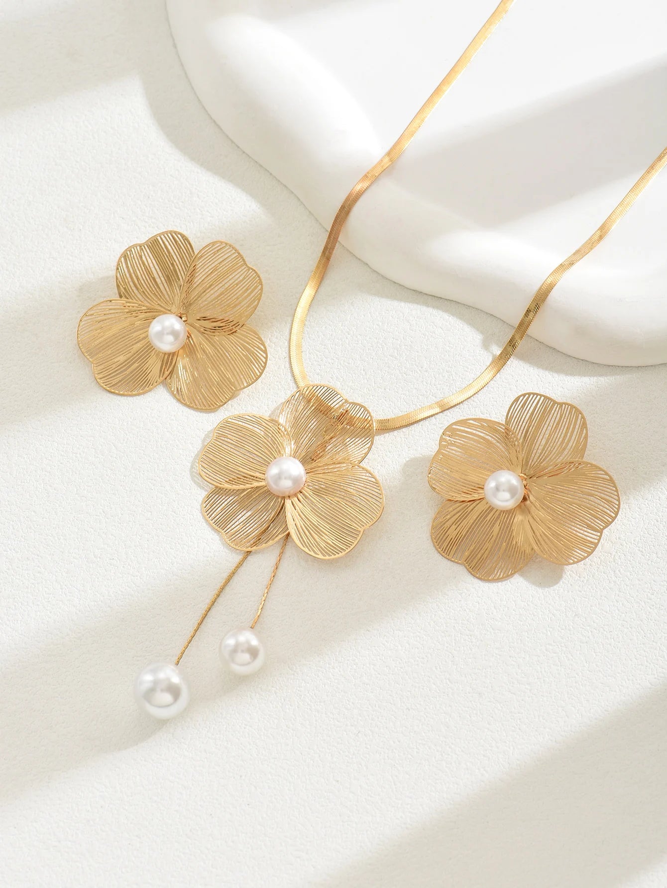 Gold Color Hallowout Stamping Big Flower Pearl Necklace Earrings Set - LaVie Jewelery