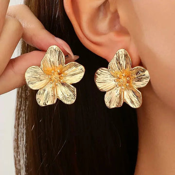 Gold Retro Sytle Classic Large flower Shaped Earrings - LaVie Jewelery