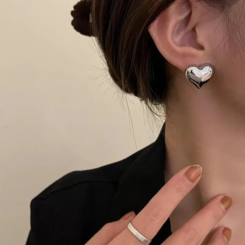 Dainty Love Heart Shape Gold Silver Color Stud Earrings - LaVie Jewelery