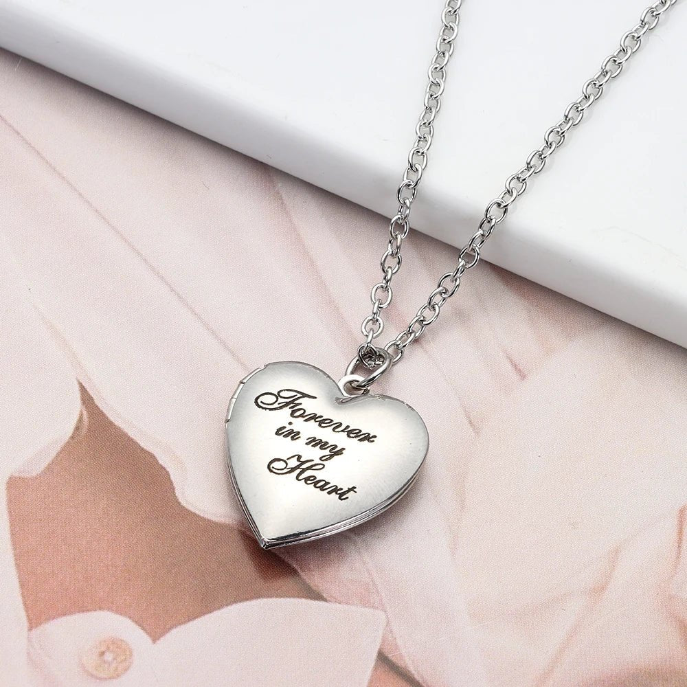 "The Timeless Keepsake" Heart Locket Necklace - LaVie Jewelery
